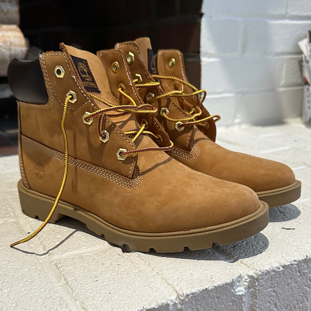 Barely worn Timberland boots